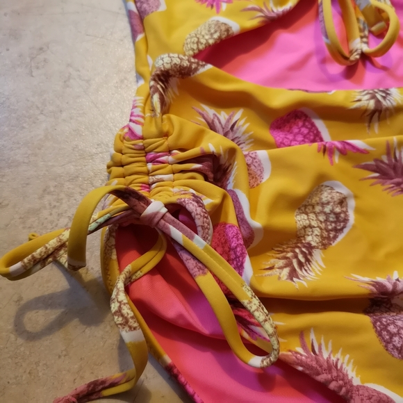 American Eagle Cut Out Runching Tie One Piece Baithing Suit - Picture 5 of 16